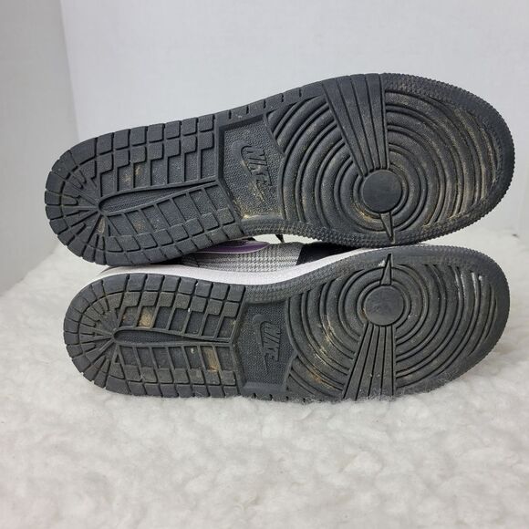 Nike Air Jordan 1 Mid SE Lilac Plaid GS Size 6.5Y (8W) DC7226-015 - Picture 8 of 9